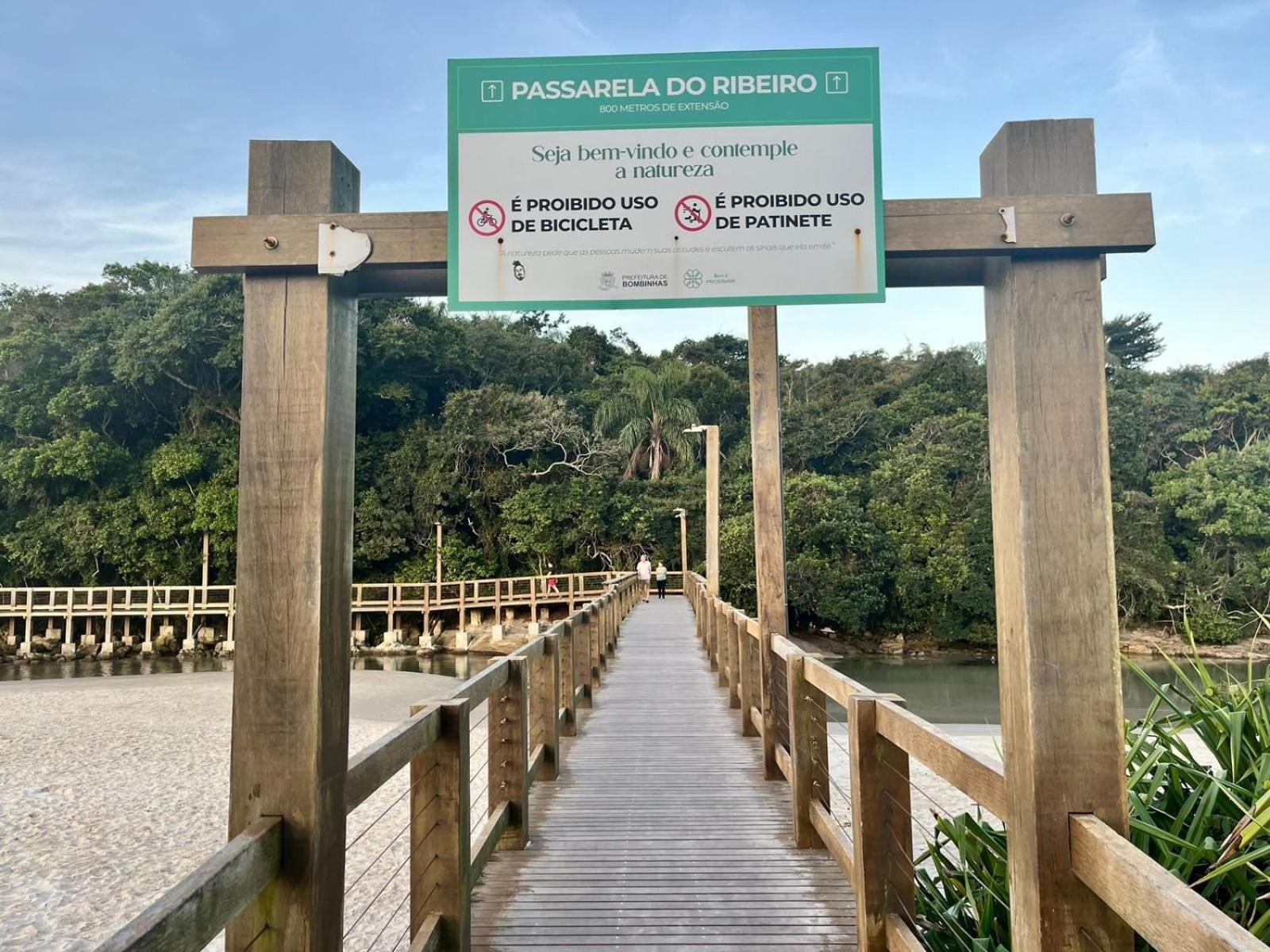 B910 - Apto P/05 Pessoas C/ Piscina Perto Da Praia Daire Bombinhas Dış mekan fotoğraf